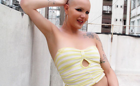 Bald ts stripping outdoors